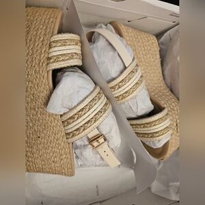 Aldo New in Box Prirasa Wedge Sandal in Gold